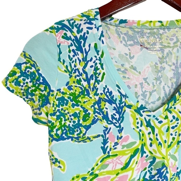 LILLY PULITZER V Neck Coral Reef Print Top Size XXS in Light Blue, Pink, Yellow - Picture 3 of 11